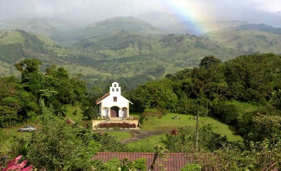 Villa Blanca Cloud Forest Hotel chapel