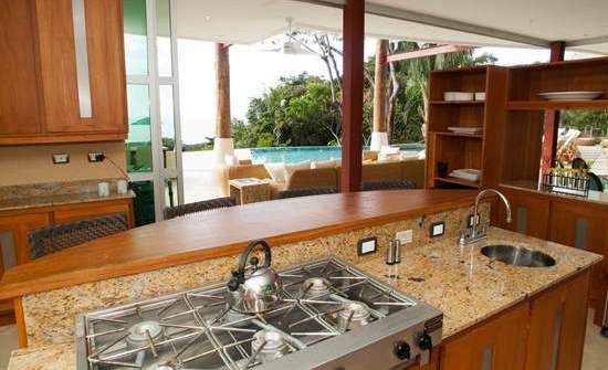 Casa Fantastica kitchen